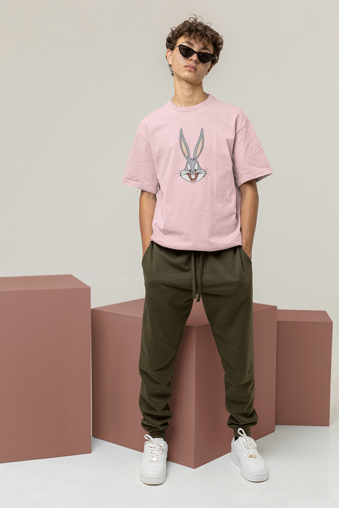 Bugs Bunny: Oversized Tee