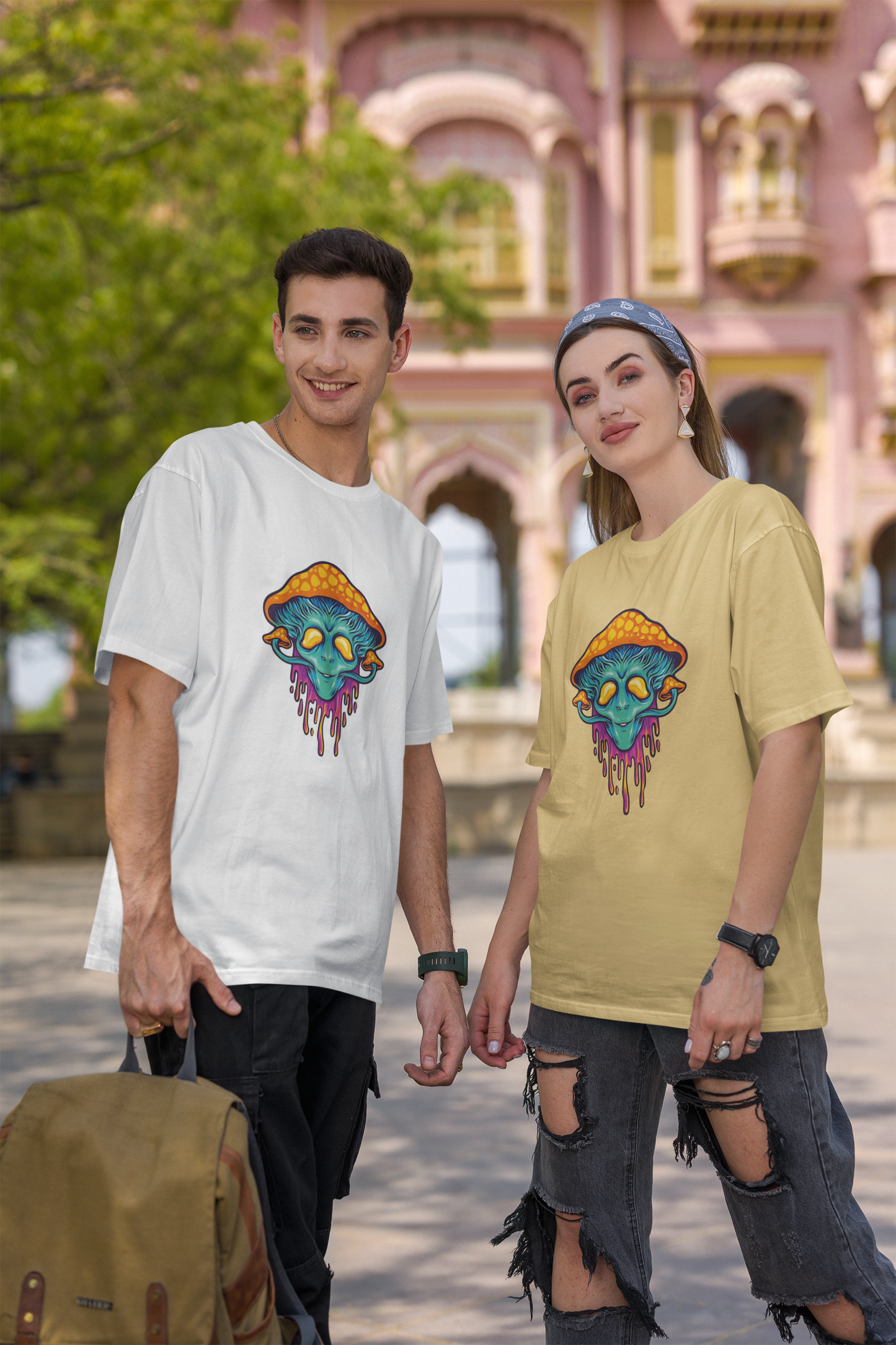 Trippy Mushroom: Oversized T-Shirt